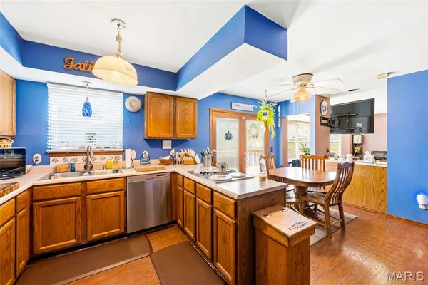 $389,900 | 950 Haversham Drive, St. Charles, MO 63304