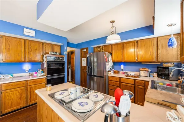 $389,900 | 950 Haversham Drive, St. Charles, MO 63304