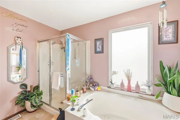 $389,900 | 950 Haversham Drive, St. Charles, MO 63304