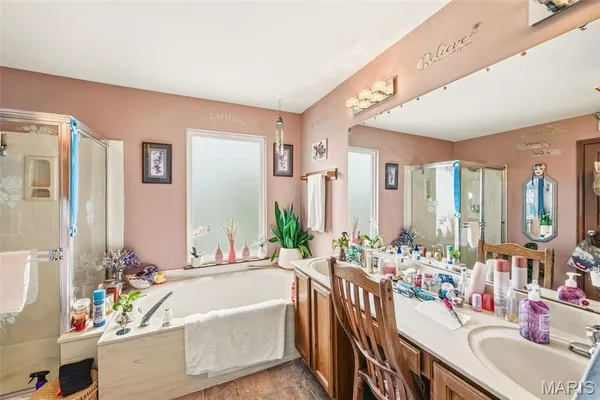 $389,900 | 950 Haversham Drive, St. Charles, MO 63304
