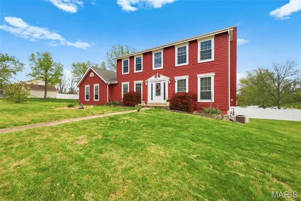 $389,900 | 950 Haversham Drive, St. Charles, MO 63304