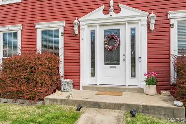$389,900 | 950 Haversham Drive, St. Charles, MO 63304