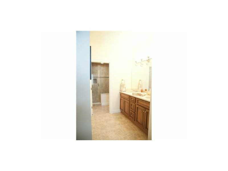 315 Old River Road, Unit 34 Lincoln, RI 02838 - Photo 20 of 21 Master Bath/Spa. Photo is of similar unit. Unit is currently under construction.
