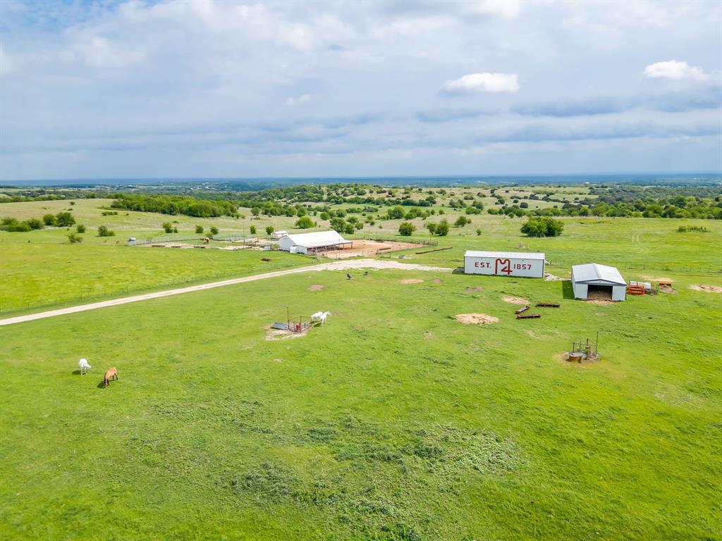 5660 A Upper Denton Road Weatherford, TX 76085 - Photo 2 of 40 a view of an ocean and a yard