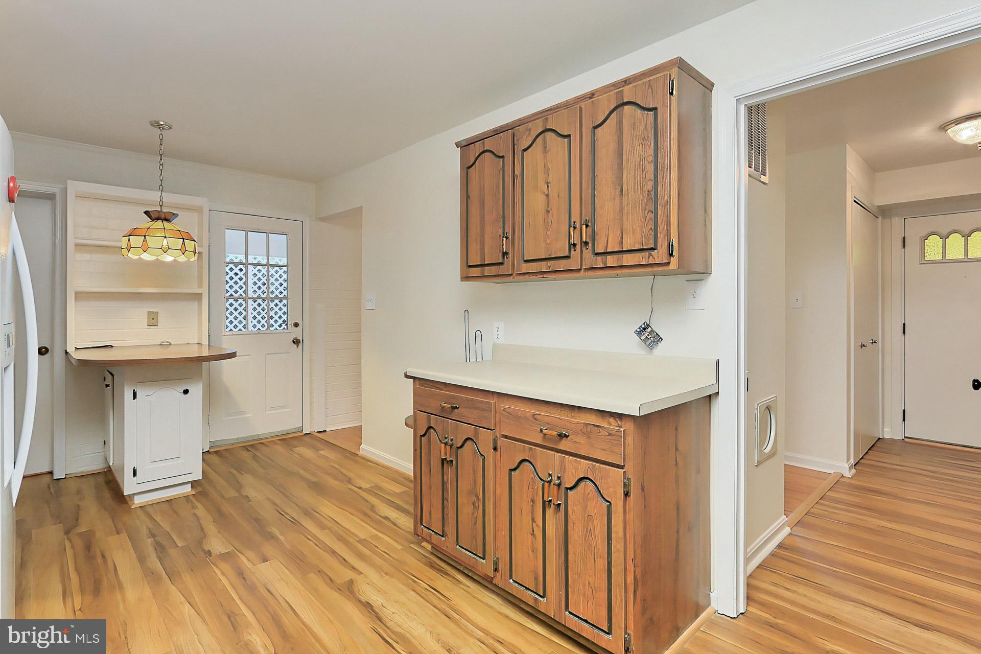 6807 Huntsman Boulevard Springfield, VA 22152 - Photo 16 of 46 Kitchen