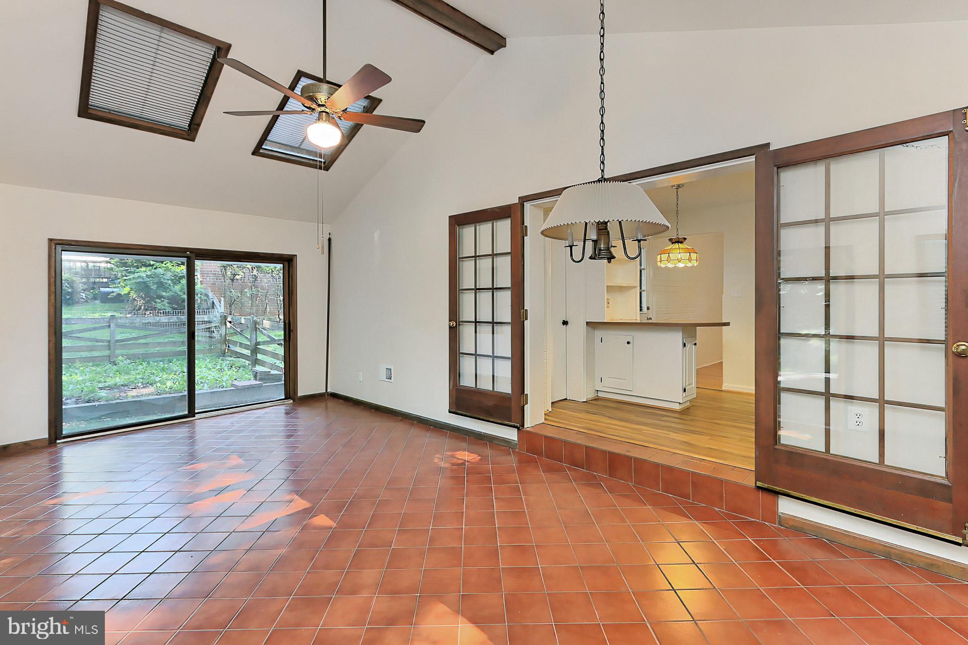 6807 Huntsman Boulevard Springfield, VA 22152 - Photo 21 of 46 Sunroom