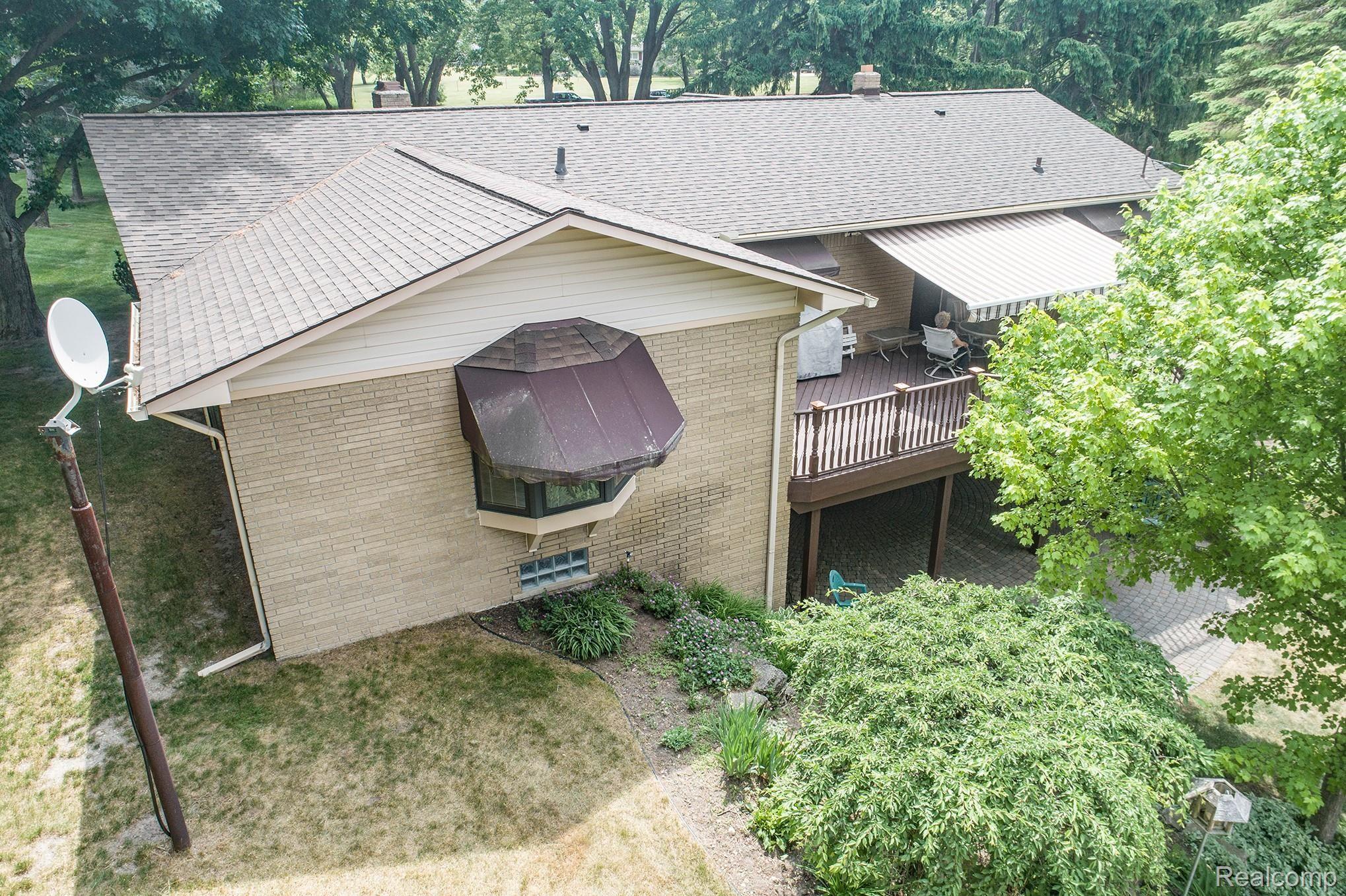 9705 Pine Knob Road Clarkston, MI 48348 - Photo 20 of 40 Close up.jpg
