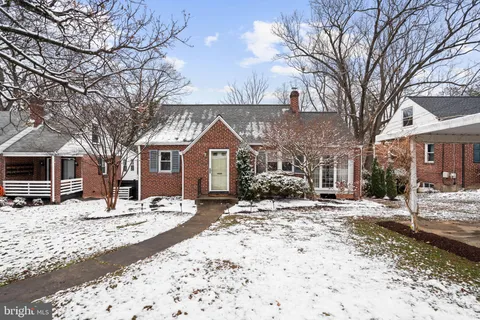 $795,000 | 410 Lincoln Avenue, Takoma Park, MD 20912