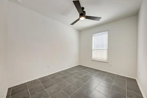 $1,900 | 18600 Golden Eagle Way, Elgin, TX 78621