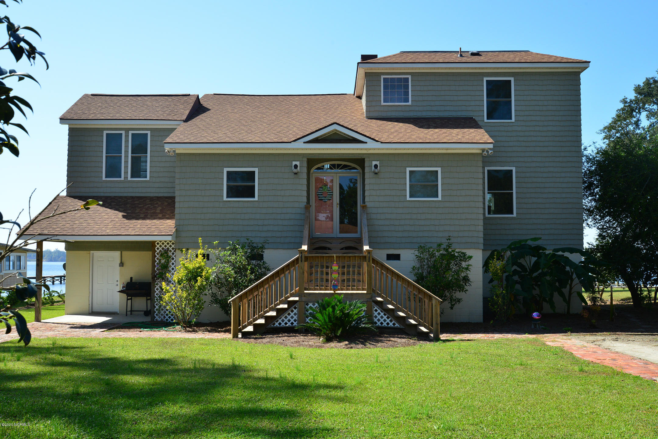 196 Shady Banks Beach Road Washington, NC 27889 - Photo 1 of 60 196 Shady Banks-00002