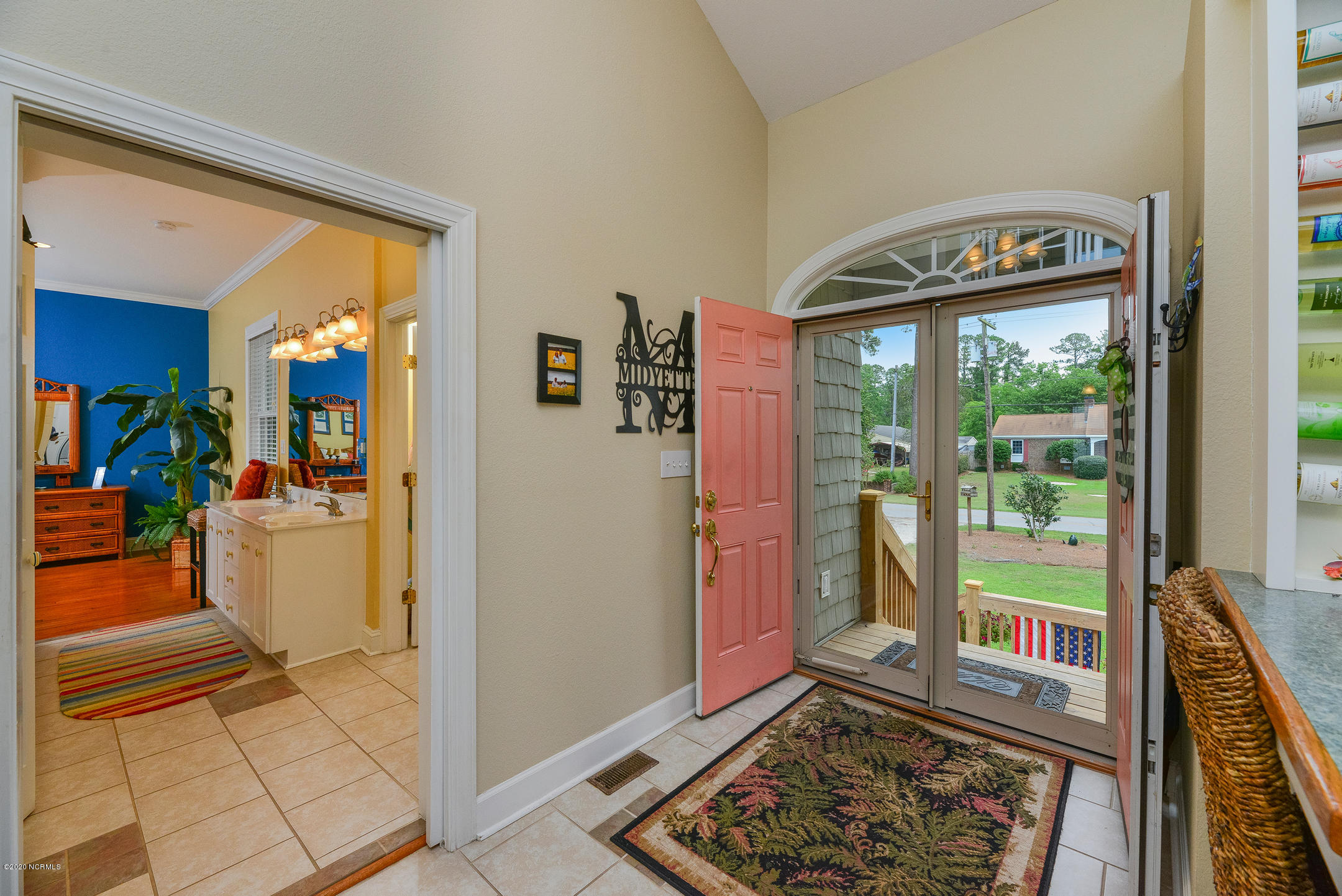 196 Shady Banks Beach Road Washington, NC 27889 - Photo 15 of 60 Entrance with Owners Suite to Right