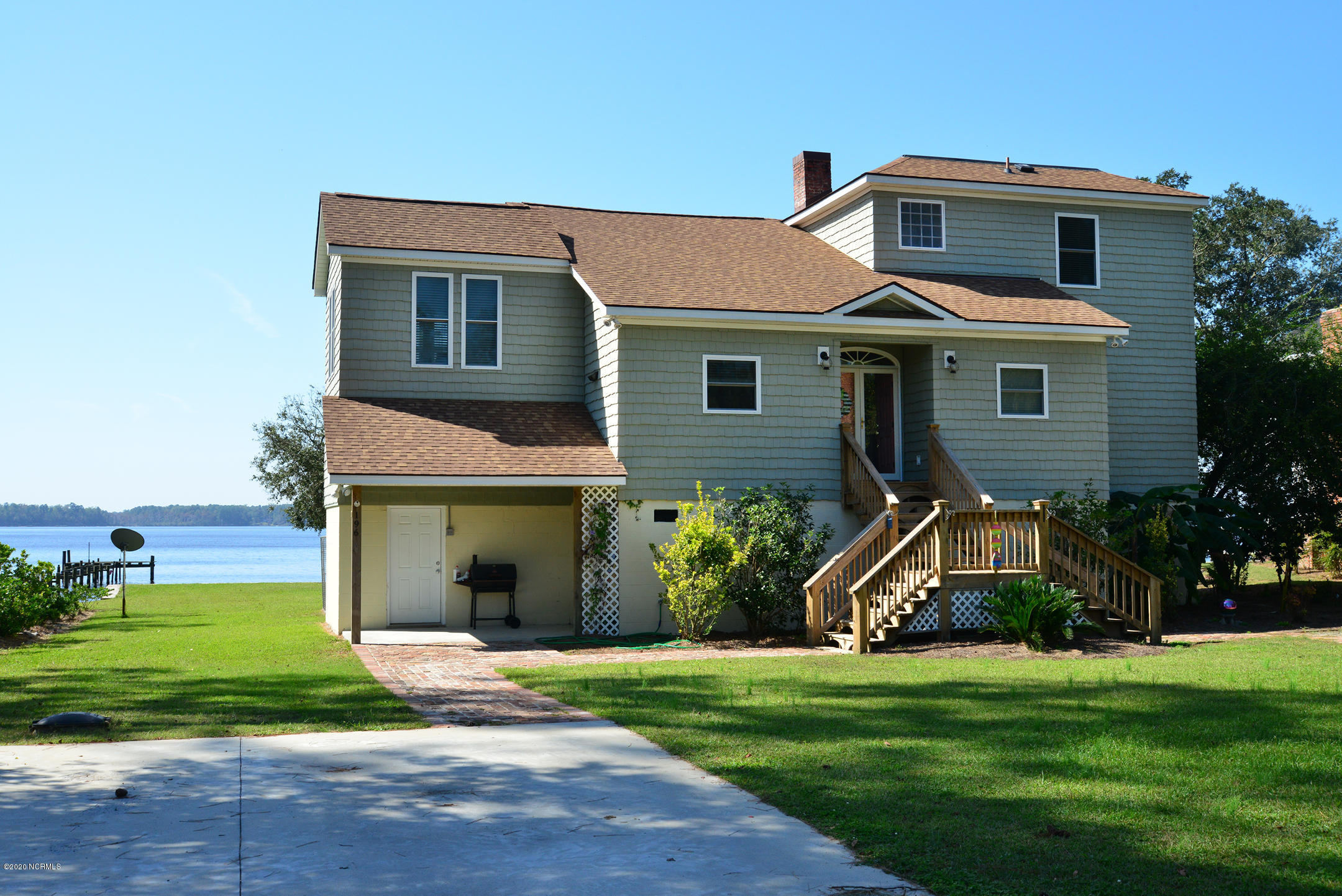 196 Shady Banks Beach Road Washington, NC 27889 - Photo 5 of 60 196 Shady Banks-00001
