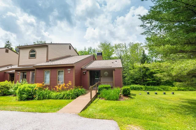 $499,000 | 33 D White Oaks Loop, Unit 38, West Dover, VT 05356