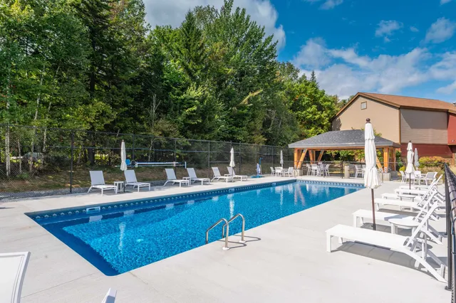 $499,000 | 33 D White Oaks Loop, Unit 38, West Dover, VT 05356