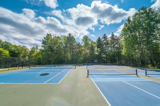 $499,000 | 33 D White Oaks Loop, Unit 38, West Dover, VT 05356