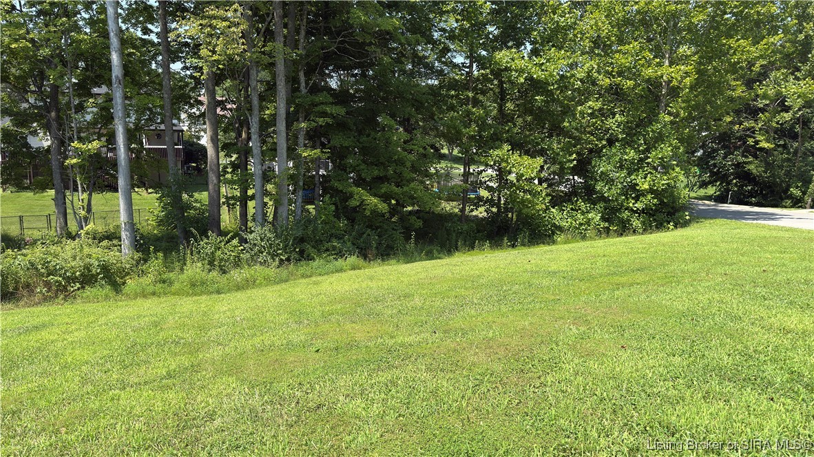5118 Evertt Avenue Floyds Knobs, IN 47119 - Photo 2 of 6