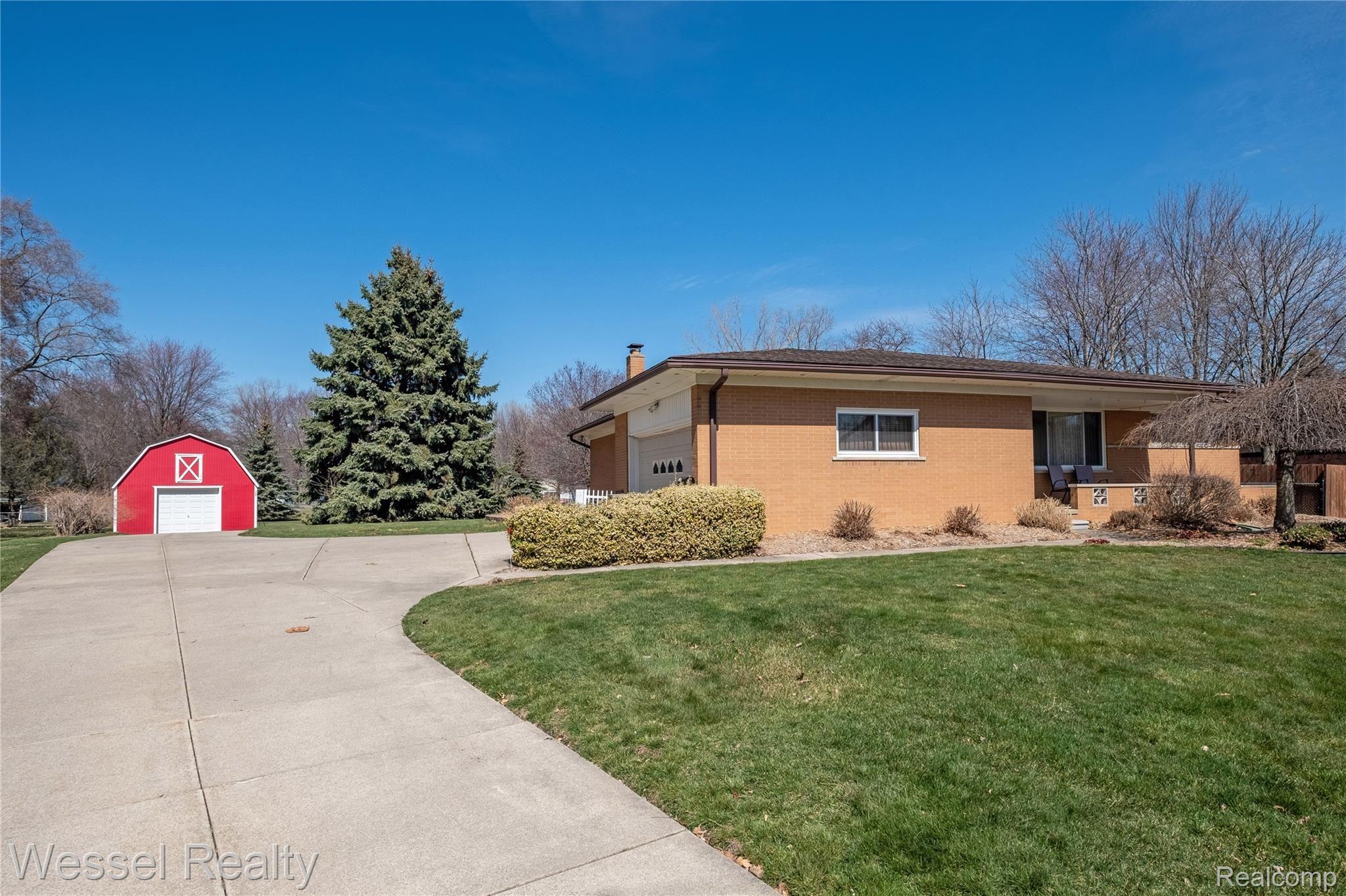 48835 Callens Road New Baltimore, MI 48047 - Photo 2 of 32 Callens-131.jpg