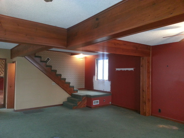 1021 Webster Street Ottawa, IL 61350 - Photo 2 of 11 a view of an empty room with windows