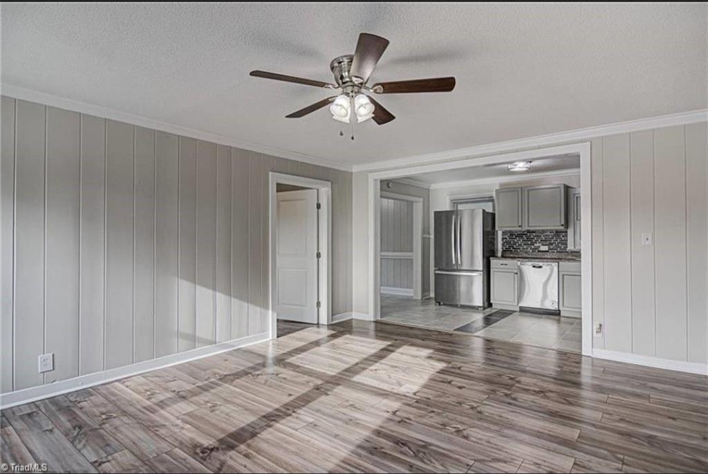8715 Broad Street Rural Hall, NC 27045 - Photo 4 of 32