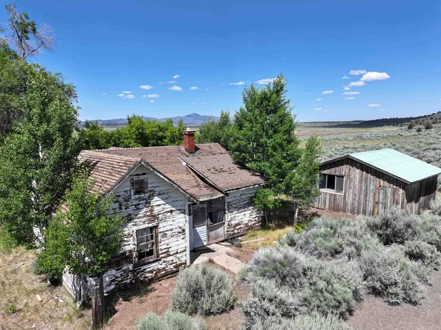 $2,500,000 | 705-200 Highway 395, Termo, CA 96132