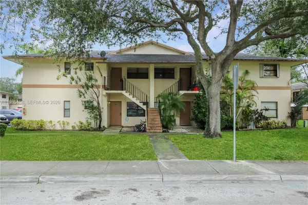 $2,200 | 12955 Southwest 66th Lane, Unit 2122, Miami, FL 33183