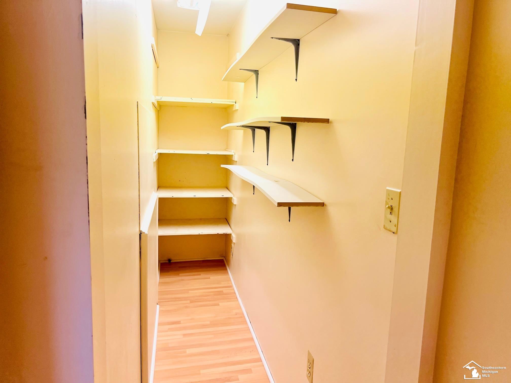 29696 Fort Road Rockwood, MI 48173 - Photo 18 of 19 Gallery Image 18