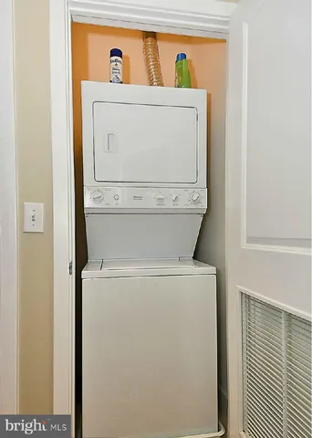 $2,350 | 1800 Wilson Boulevard, Unit 101, Arlington, VA 22201