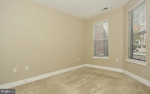 $2,350 | 1800 Wilson Boulevard, Unit 101, Arlington, VA 22201