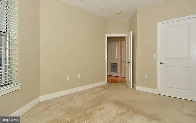 $2,350 | 1800 Wilson Boulevard, Unit 101, Arlington, VA 22201