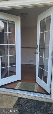 $2,000 | 5076 Highbourne Lane, Centreville, VA 20120