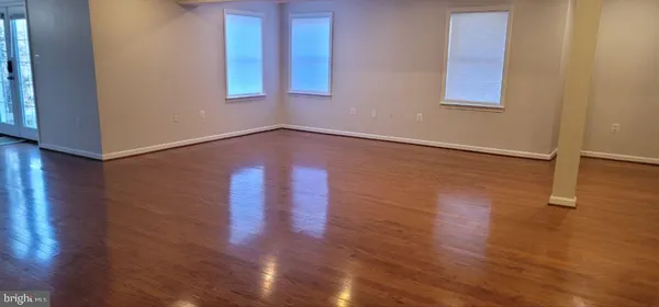 $2,000 | 5076 Highbourne Lane, Centreville, VA 20120