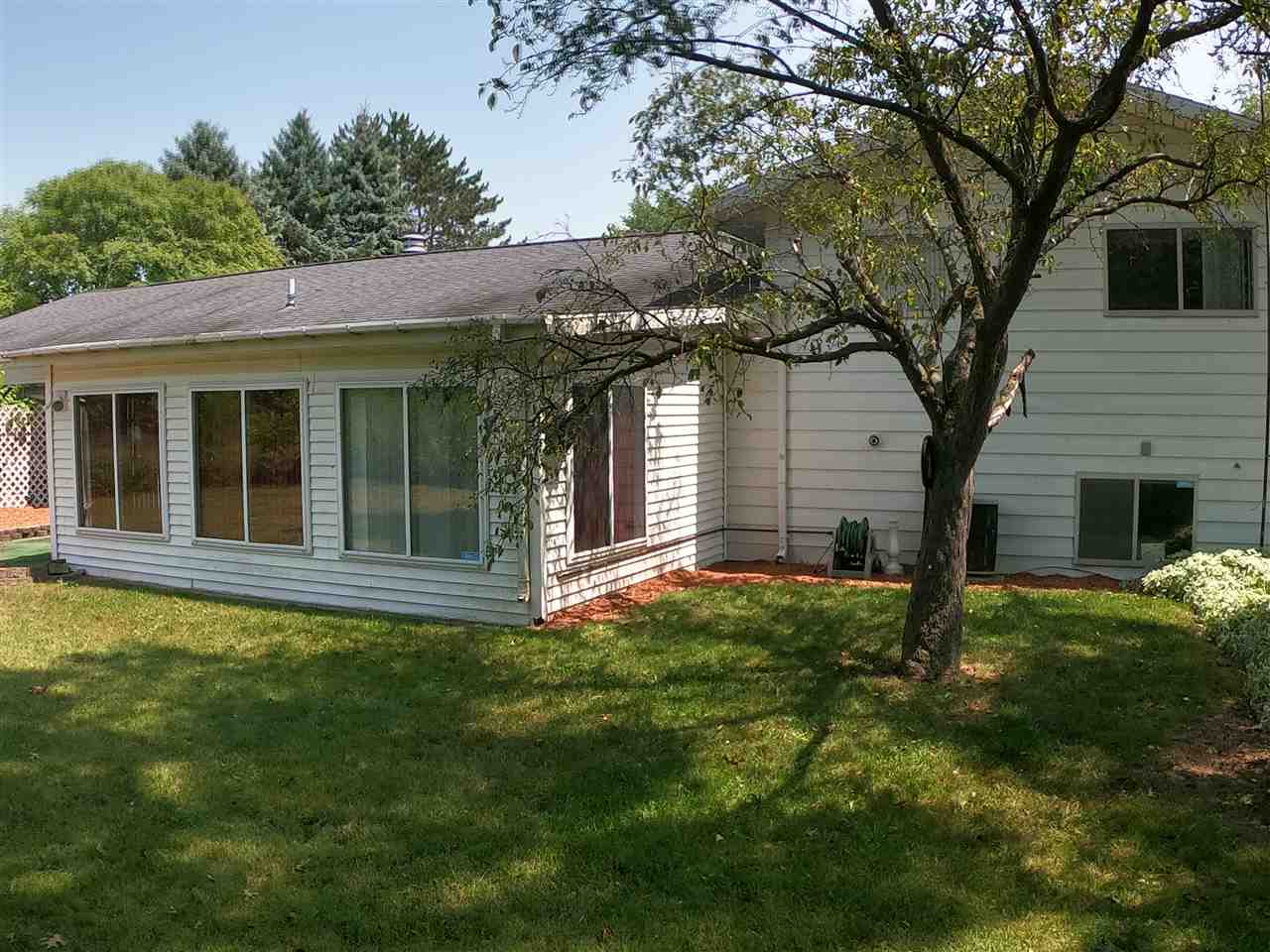 609 North Huron Road Linwood, MI 48634 - Photo 7 of 38 Gallery Image 7