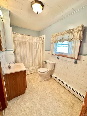 $159,900 | 228 East Railroad Street, Greentown, IN 46936