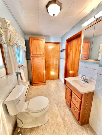 $159,900 | 228 East Railroad Street, Greentown, IN 46936