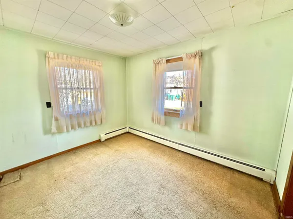 $159,900 | 228 East Railroad Street, Greentown, IN 46936