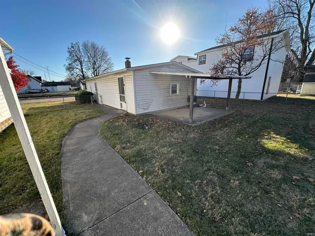 $164,900 | 228 East Railroad Street, Greentown, IN 46936