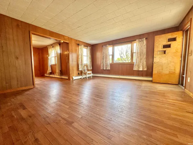 $164,900 | 228 East Railroad Street, Greentown, IN 46936