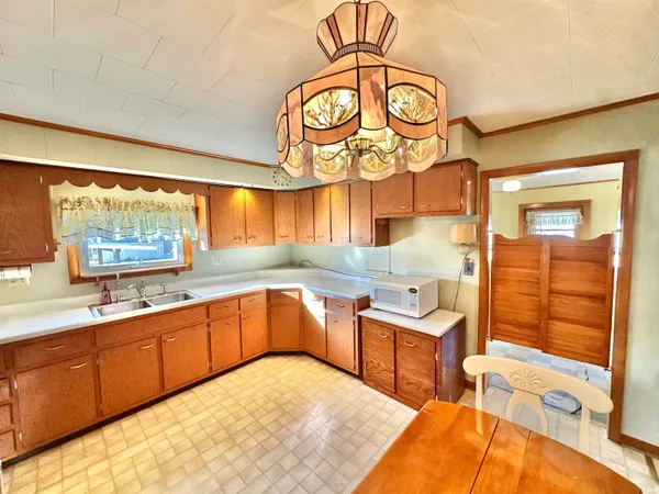 $159,900 | 228 East Railroad Street, Greentown, IN 46936