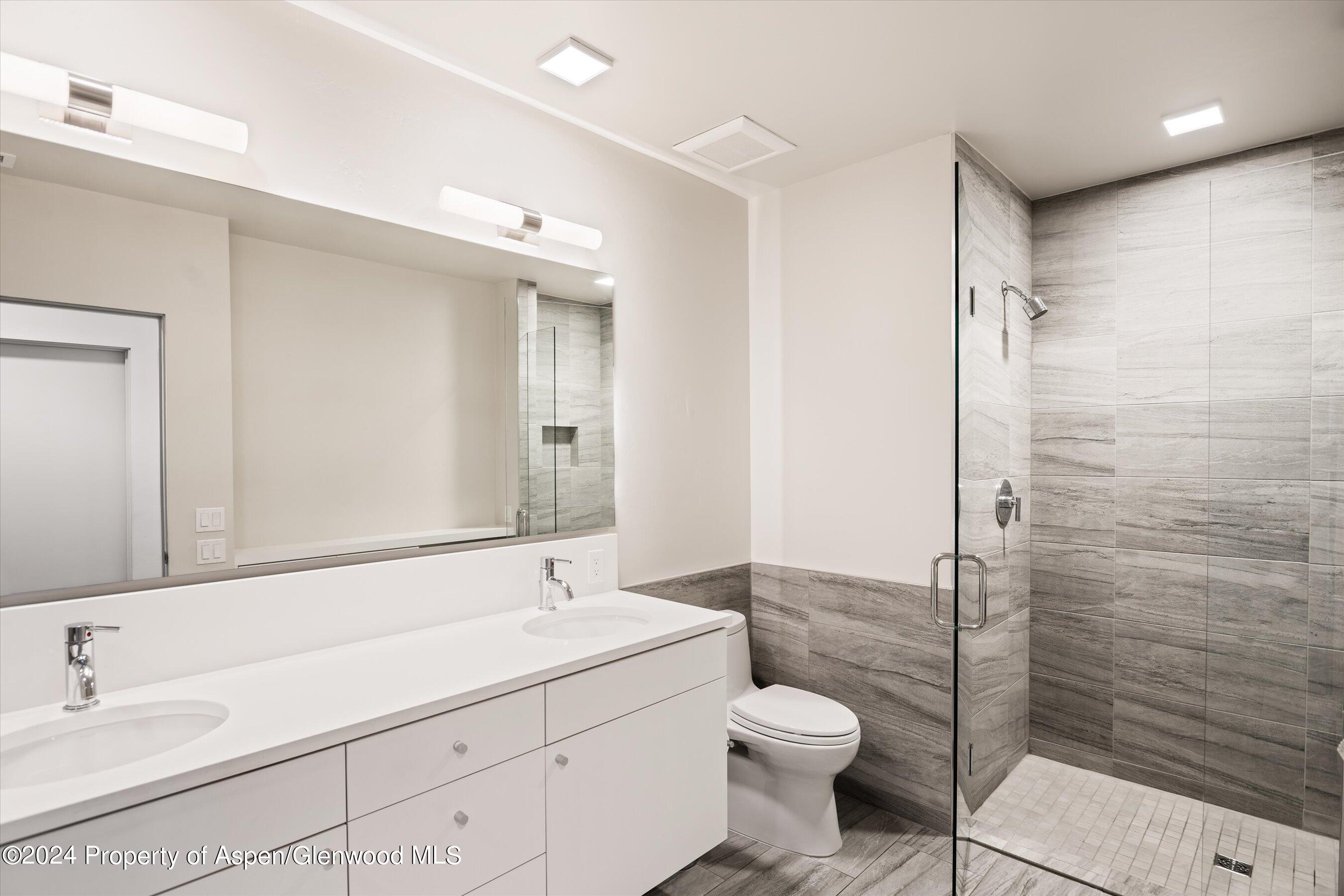 102 Evans Road, Unit 103 Basalt, CO 81621 - Photo 19 of 21 Primary Bathroom