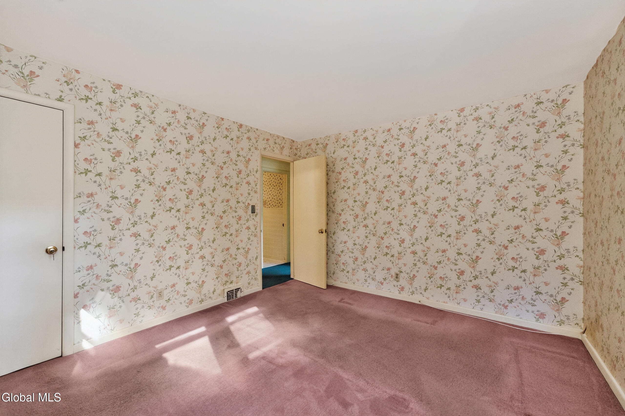 82 Salisbury Road Bethlehem, NY 12054 - Photo 23 of 37 4 Bedroom 6
