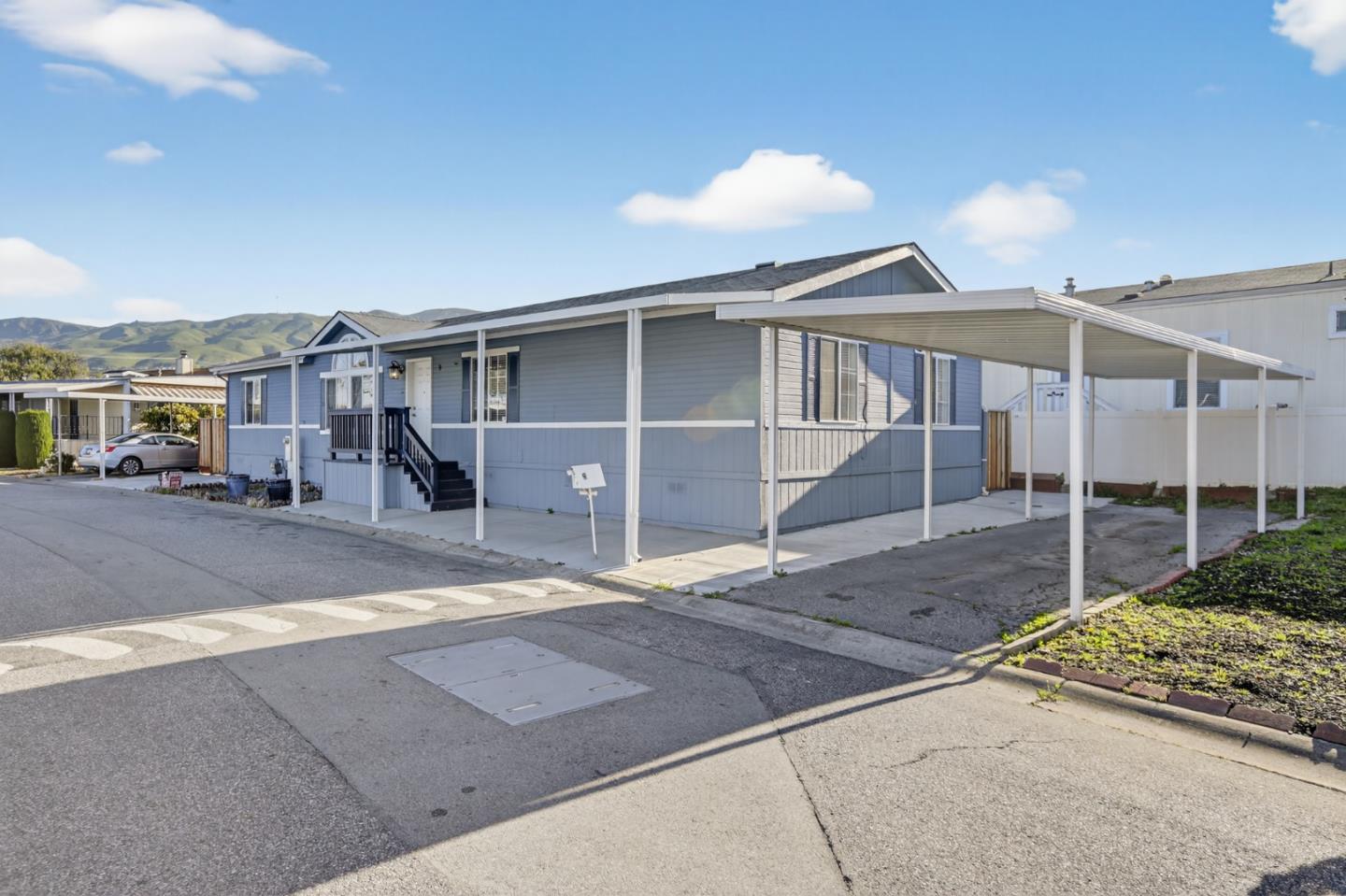 120 Dixon Landing Road, Unit 9 Milpitas, CA 95035 - Photo 8 of 34 a view of a house with a street