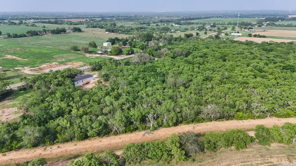 $339,900 | 697 County Road 664, Devine, TX 78016