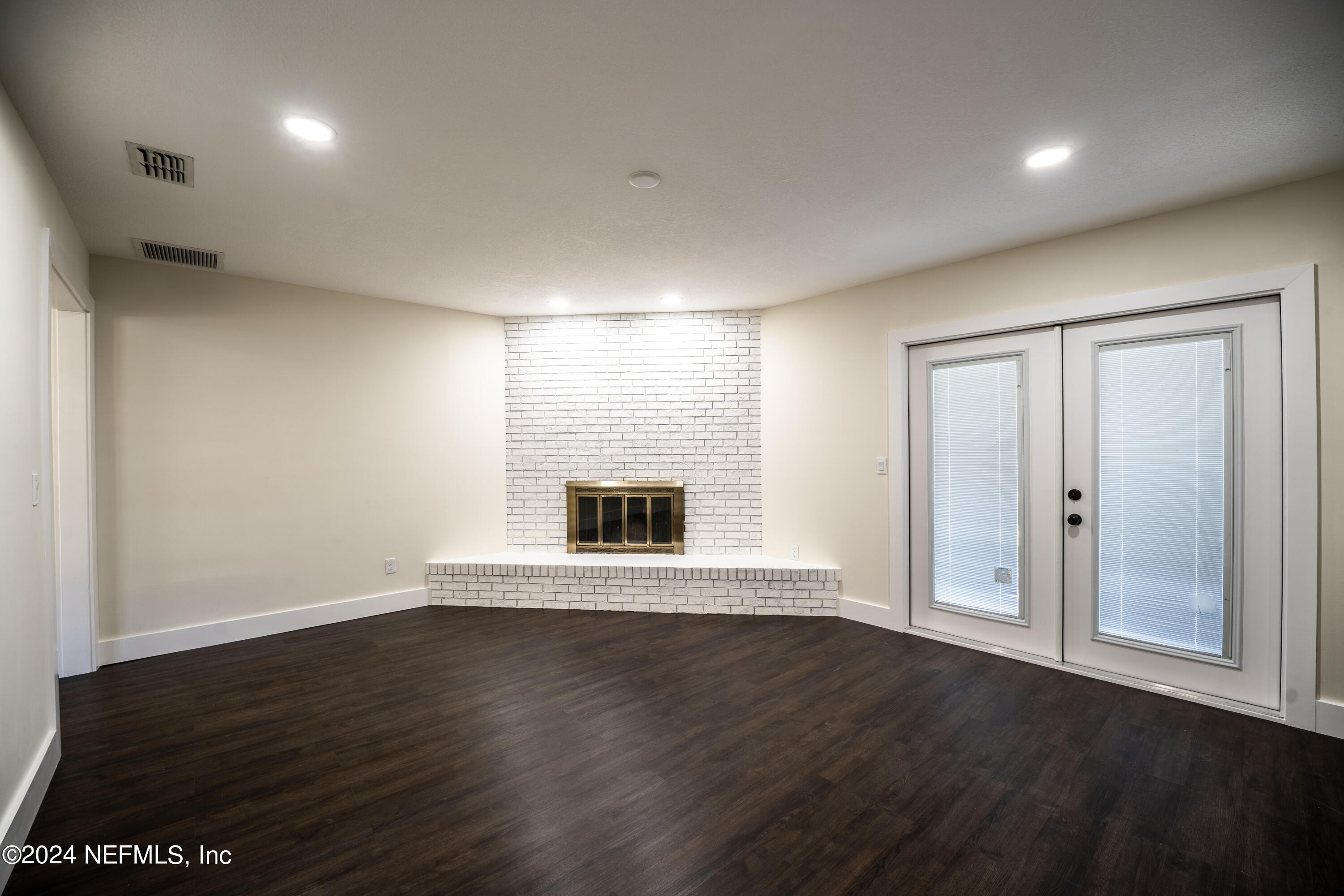 450 Gentian Road St. Augustine, FL 32086 - Photo 6 of 26 Family Room
