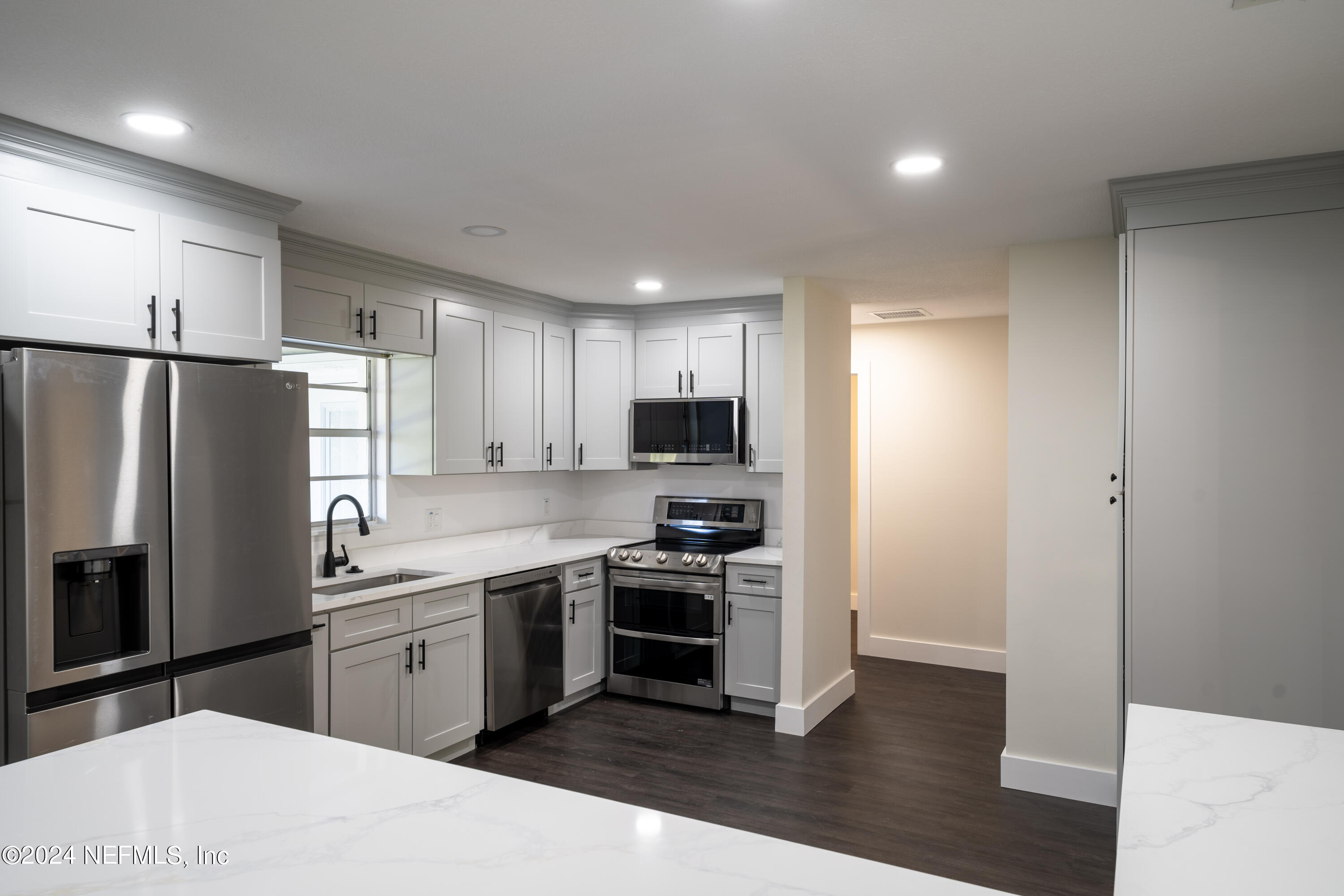 450 Gentian Road St. Augustine, FL 32086 - Photo 9 of 26 Kitchen