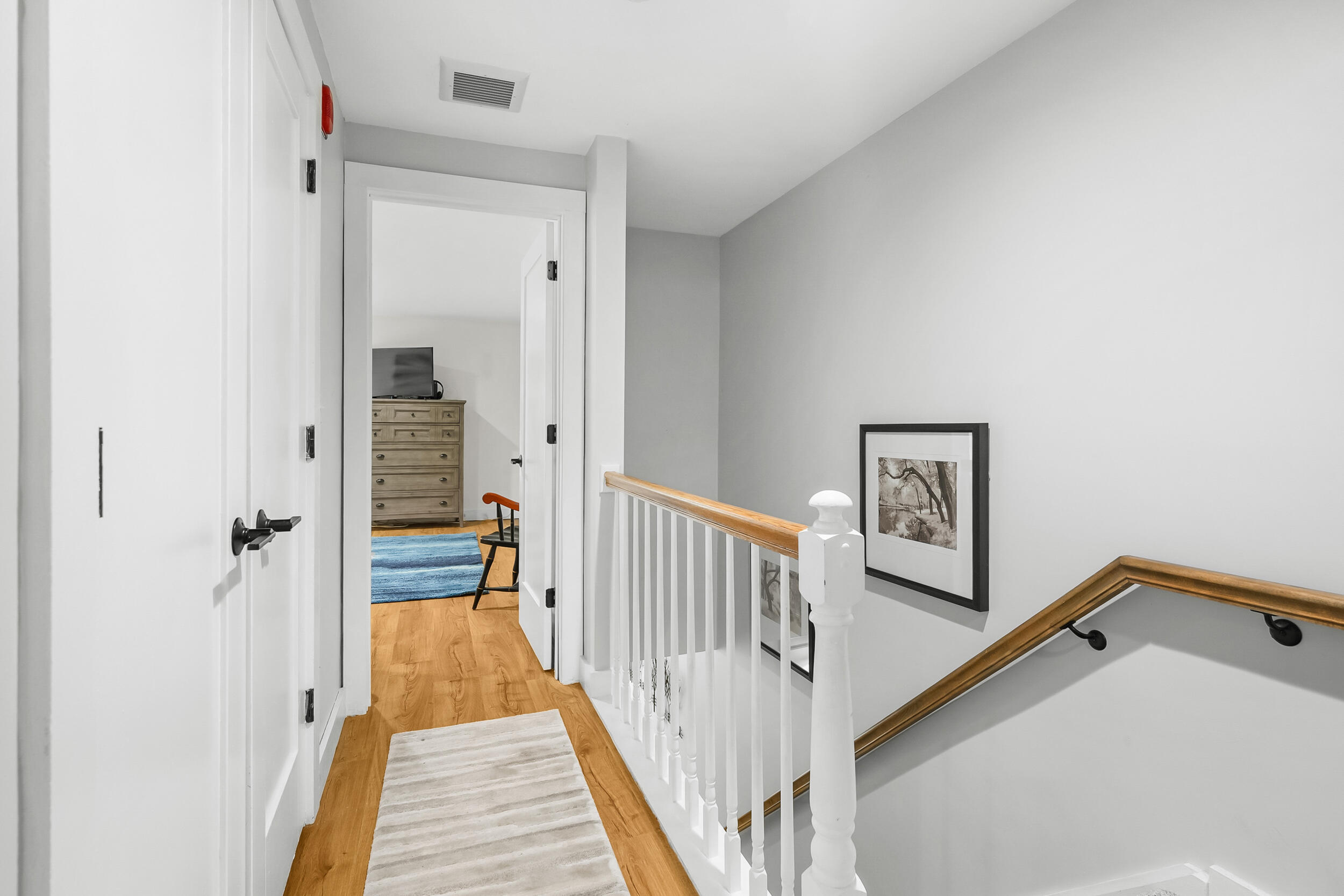 195 Falmouth Road, Unit 7B Mashpee, MA 02649 - Photo 18 of 38 a view of a hallway with interior of the house