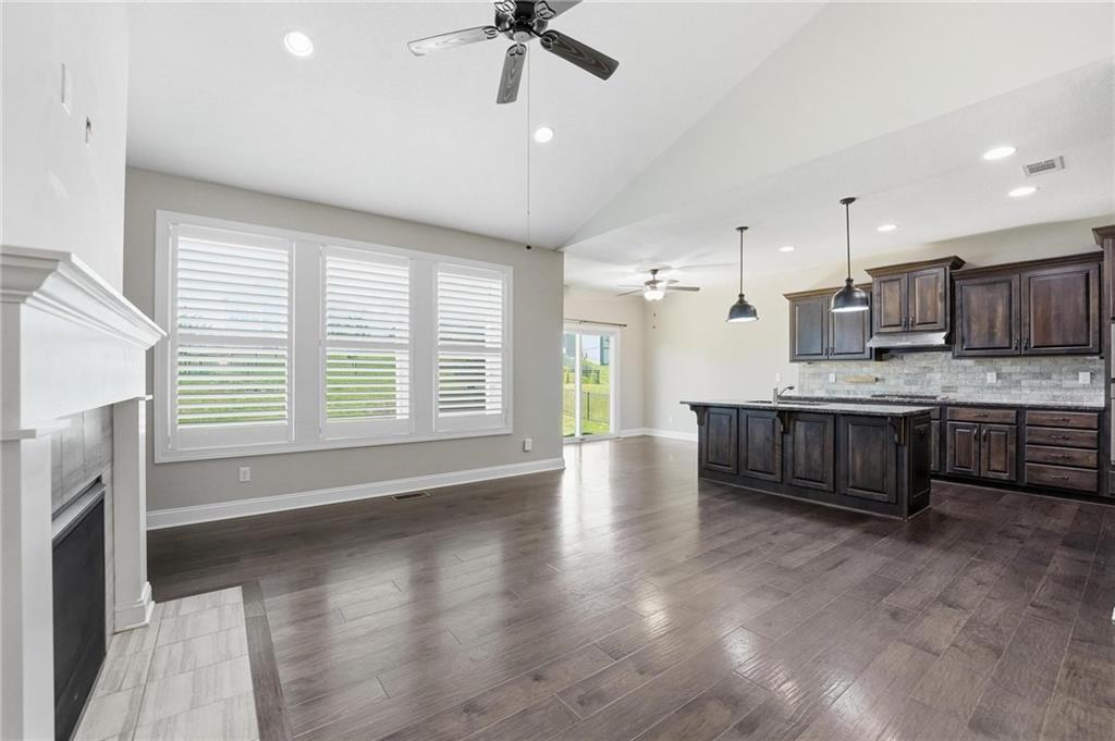 604 Southwest Haverford Road Lee's Summit, MO 64081 - Photo 12 of 63