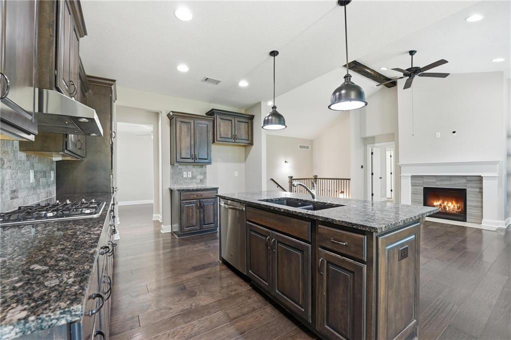 604 Southwest Haverford Road Lee's Summit, MO 64081 - Photo 17 of 63