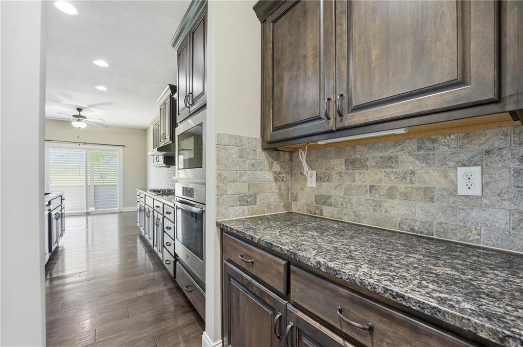 604 Southwest Haverford Road Lee's Summit, MO 64081 - Photo 22 of 63