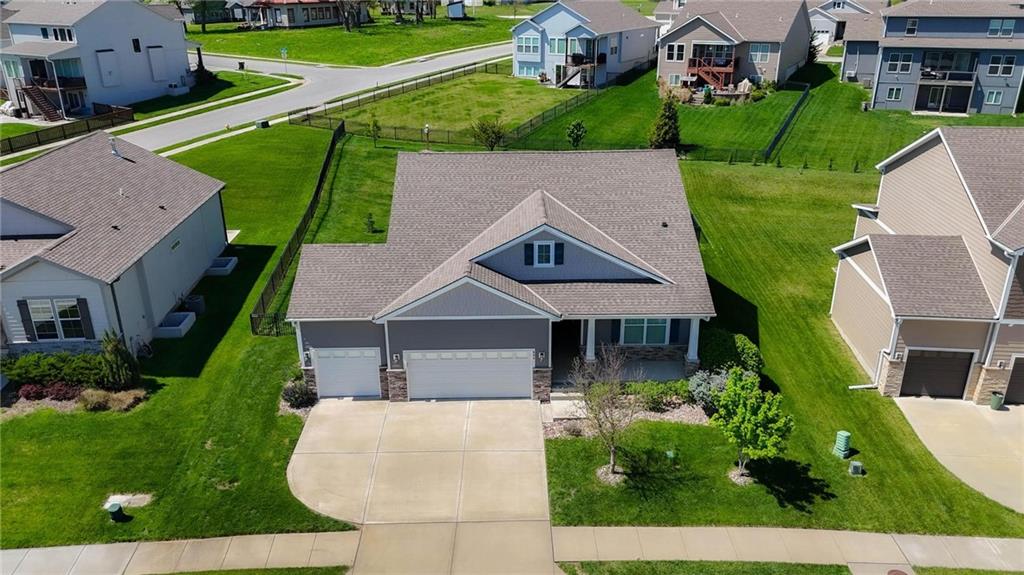 604 Southwest Haverford Road Lee's Summit, MO 64081 - Photo 8 of 63