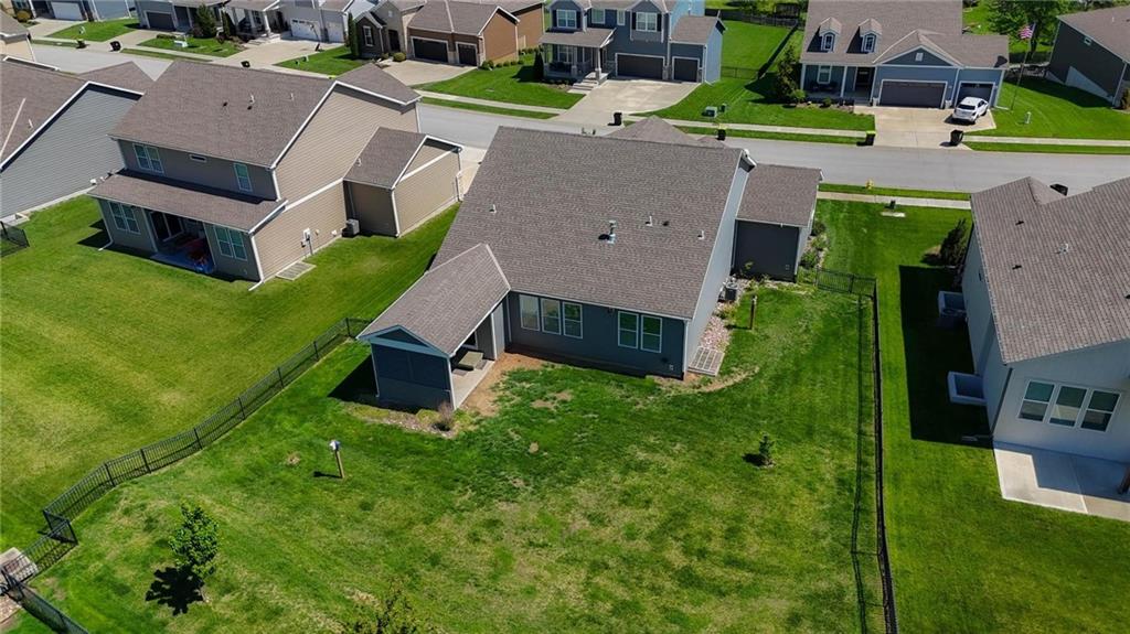 604 Southwest Haverford Road Lee's Summit, MO 64081 - Photo 10 of 63